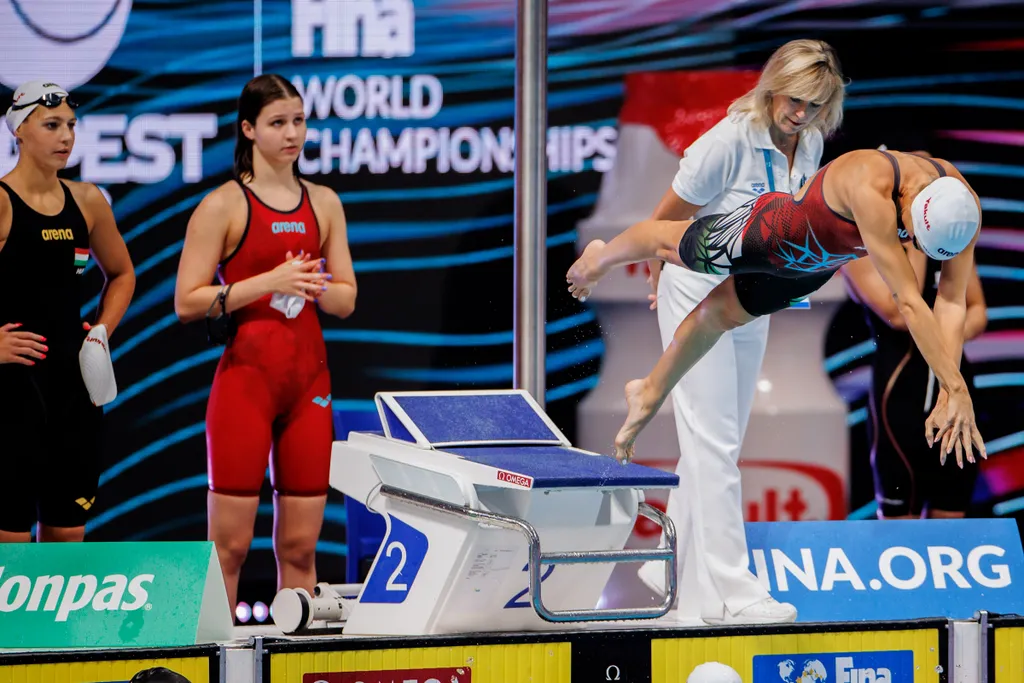 FINA vizes VB 2022, FINA, vizes VB, 2022.06.22, 19. FINA Világbajnokság, női, 4×200 m, gyorsváltó, DÖNTŐ, 