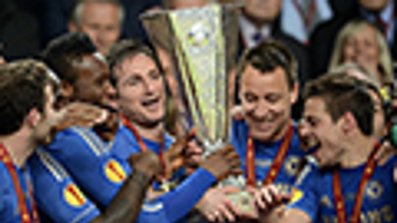 EL, Európa Liga döntő, Chelsea-Benfica, A Chelsea játékosia a trófeával
