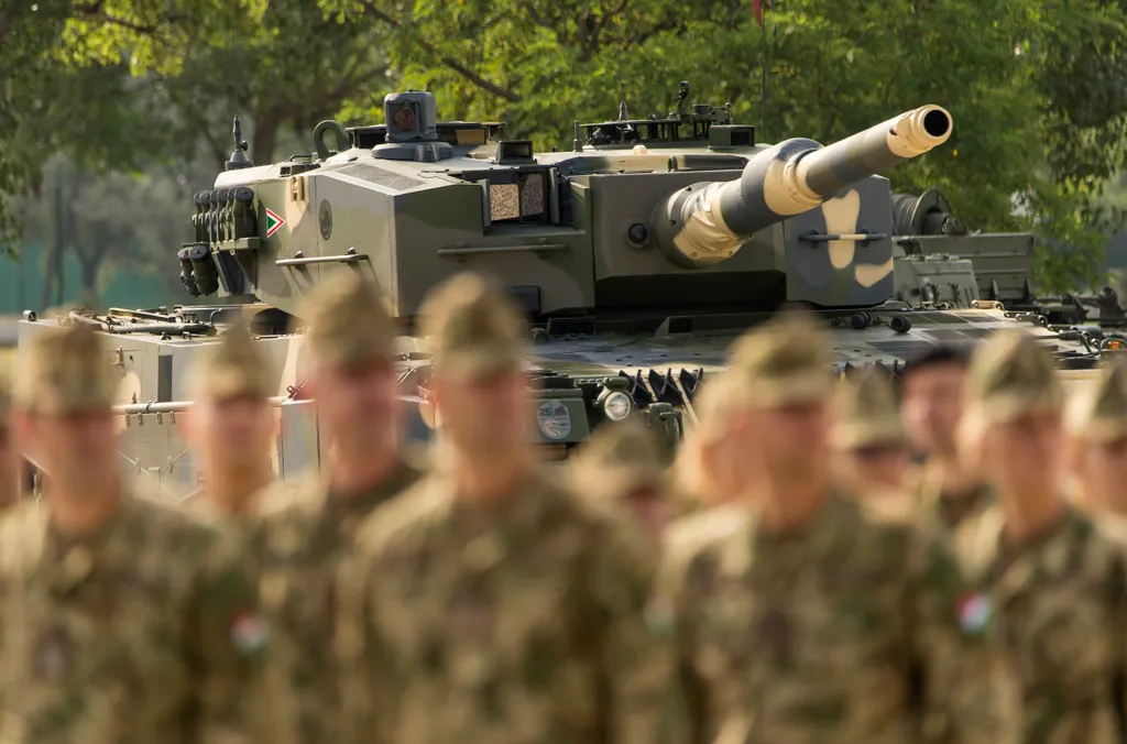 Leopard 2A4HU, harckocsi 