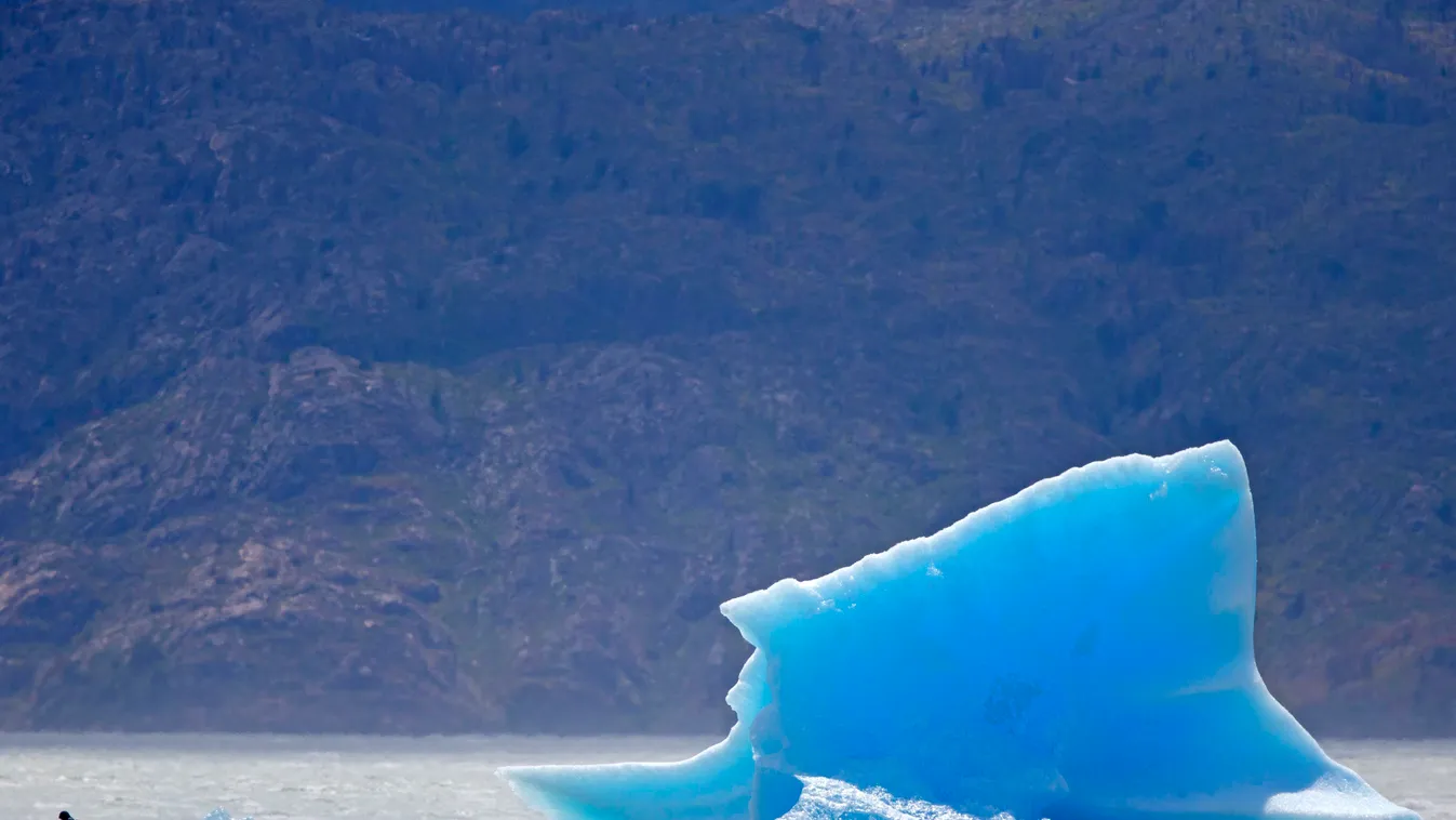Antarktisz, olvadó jégtakaró, tengerszint emelkedés, globális felmelegedés, leszakadt jéghegy Patagóniában 
