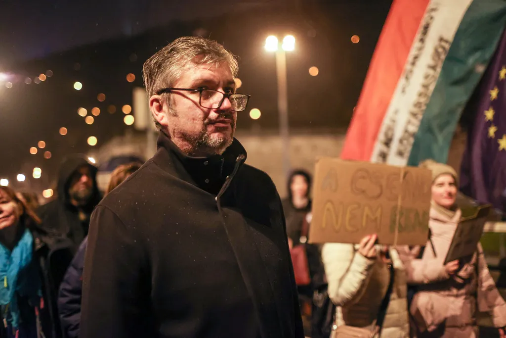 Tüntetés, vonulás, tanár, oktatás, tanárok, diákok, Budapest, 2022.11.18., péntek 