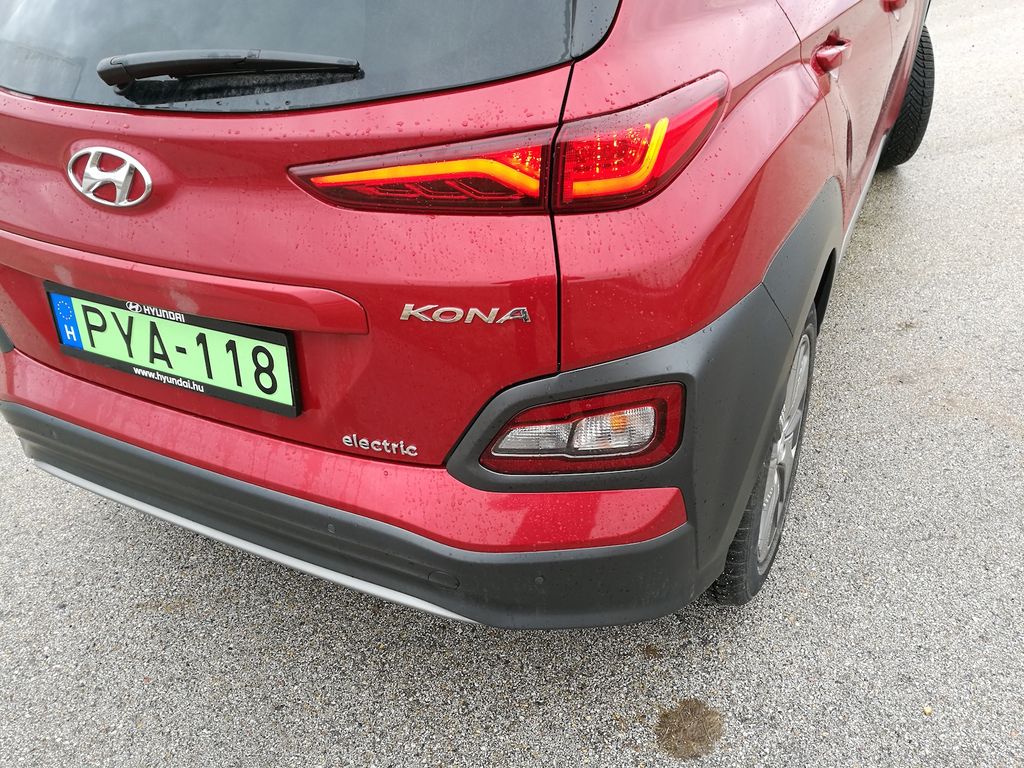 Hyundai Kona EV 