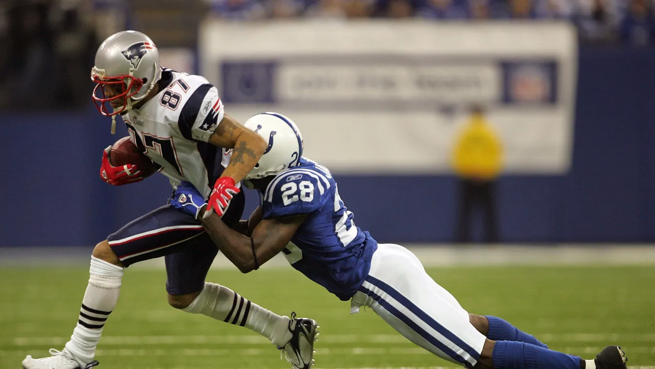 AFC Championship - New England Patriots v Indianapolis Colts EOS1DMkII-213884 NFL Playoffs 72993513 