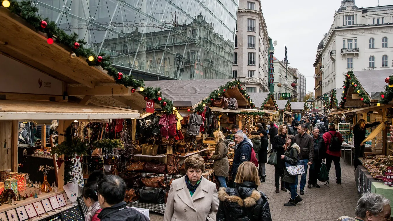 Megnyílt a budapesti Adventi- és Karácsonyi Vásár, 2017 