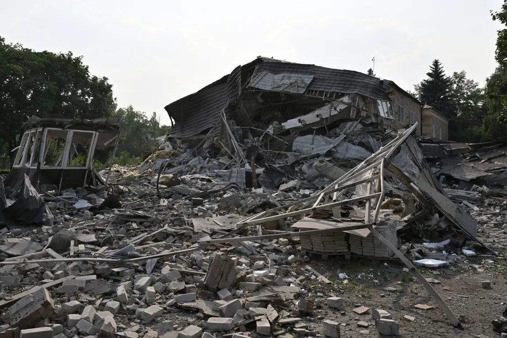 ukrán válság 2022, háború, orosz, ukrán, orosz-ukrán, ukrajna, rom, épület, Kramatorksz 