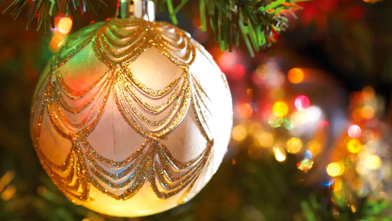 Hullanak a karácsonyfák – A frászt hozzák mindenkire! karácsonyfa dísz 
