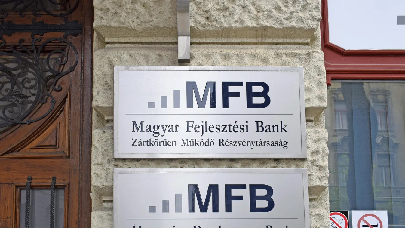Magyar Fejlesztési Bank cégtábla, embléma 