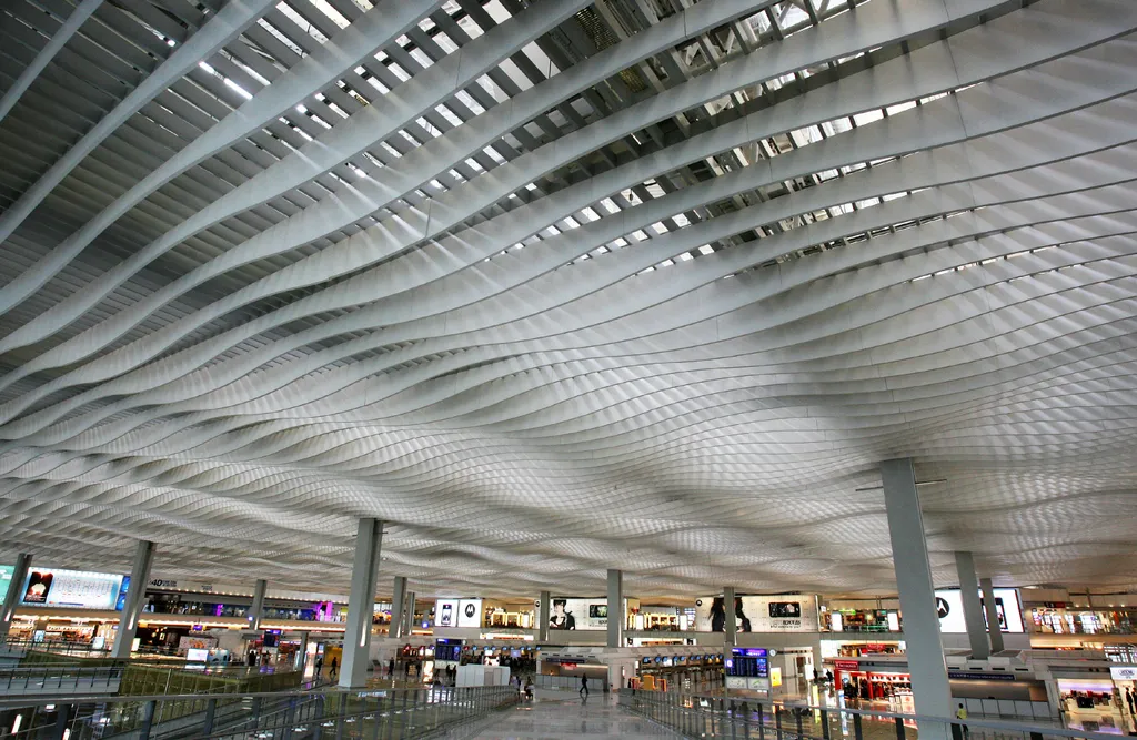 Ez a világ tíz legszebb reptere – galéria, Hongkongi nemzetközi repülőtér – Kína 