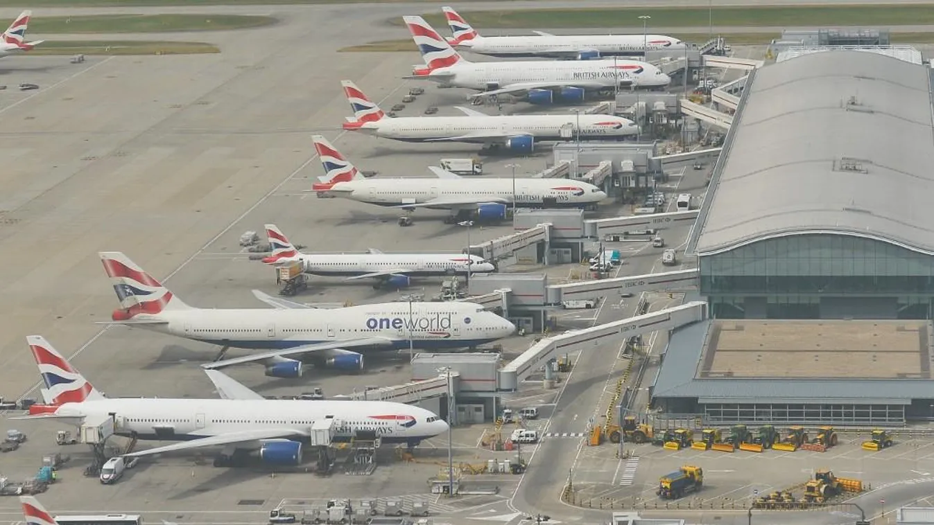 Repülők a londoni Heatrow reptéren 