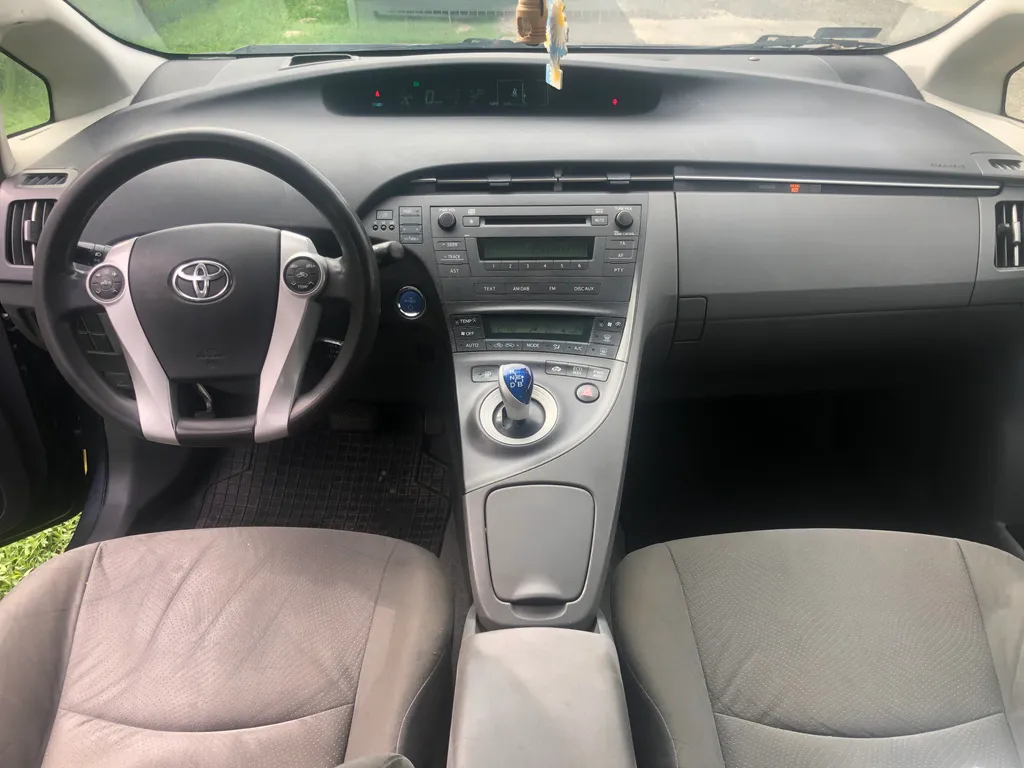 Toyota Prius taxi 