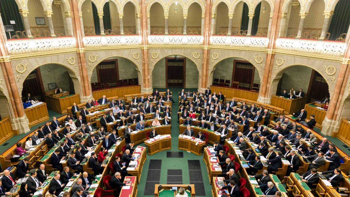 Budapest, 2014. december 15.
Képviselők az Országgyűlés plenáris ülésén 2014. december 15-én.
MTI Fotó: Mohai Balázs 