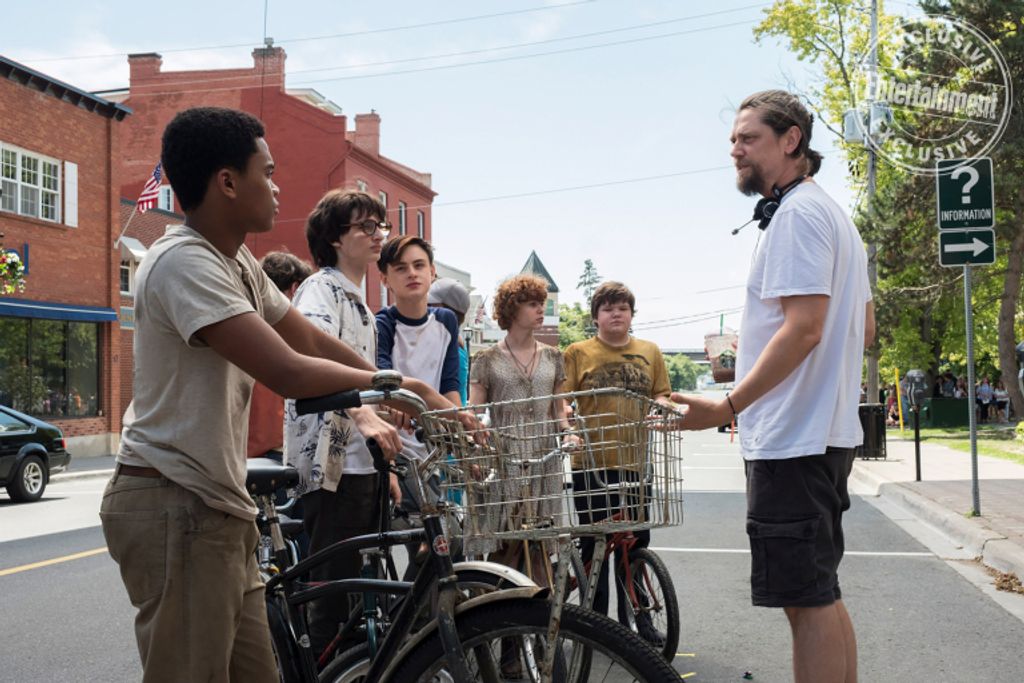Andy Muschietti-Director BTS CHOSEN JACOBS- Young Mike FINN WOLFHARD-Young Richie JACK DYLAN GRAZER-Young Eddie JAEDEN LIEBERHER-Young Bill JEREMY RAY TAYLOR-Young Ben SOPHIA LILLIS-Young Beverly IT CHAPTER TWO
(L-r) CHOSEN JACOBS, FINN WOLFHARD, JAEDEN M