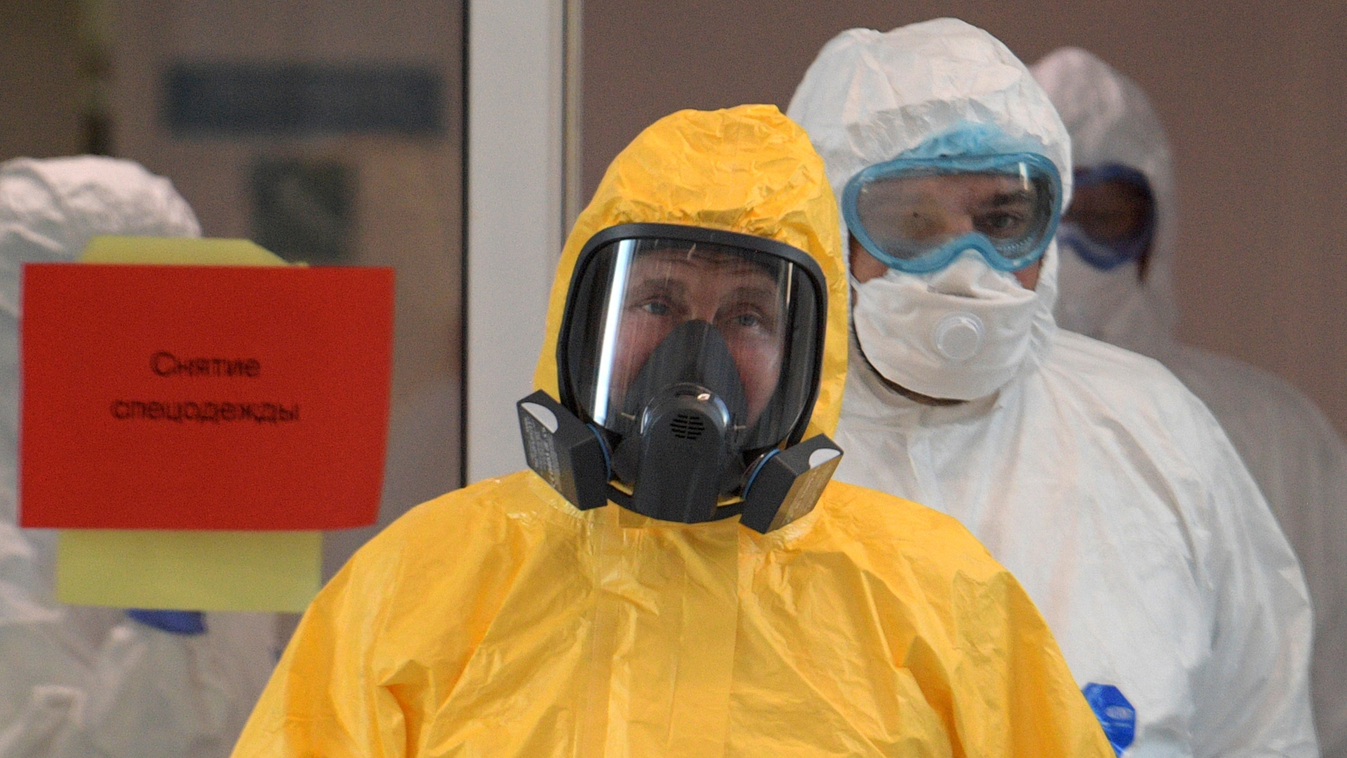 koronavírus korona vírus fertőzés járvány maszk védőruha Vlagyimir Putyin Orosz elnök Oroszország Moszkva 