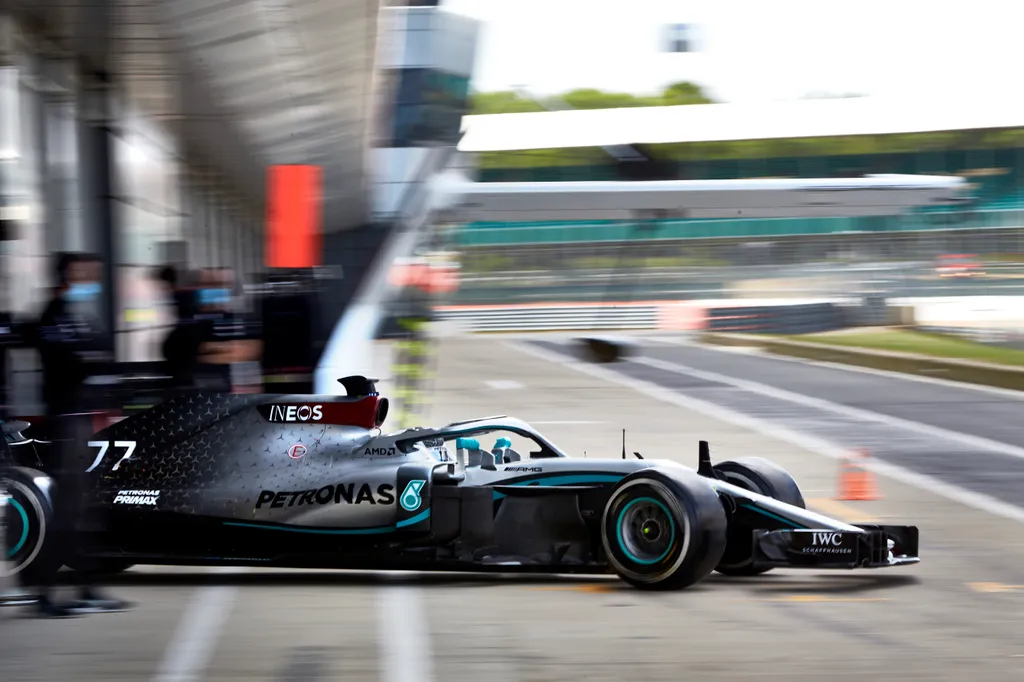 Forma-1, Silverstone, teszt, Mercedes, Valteri Bottas 