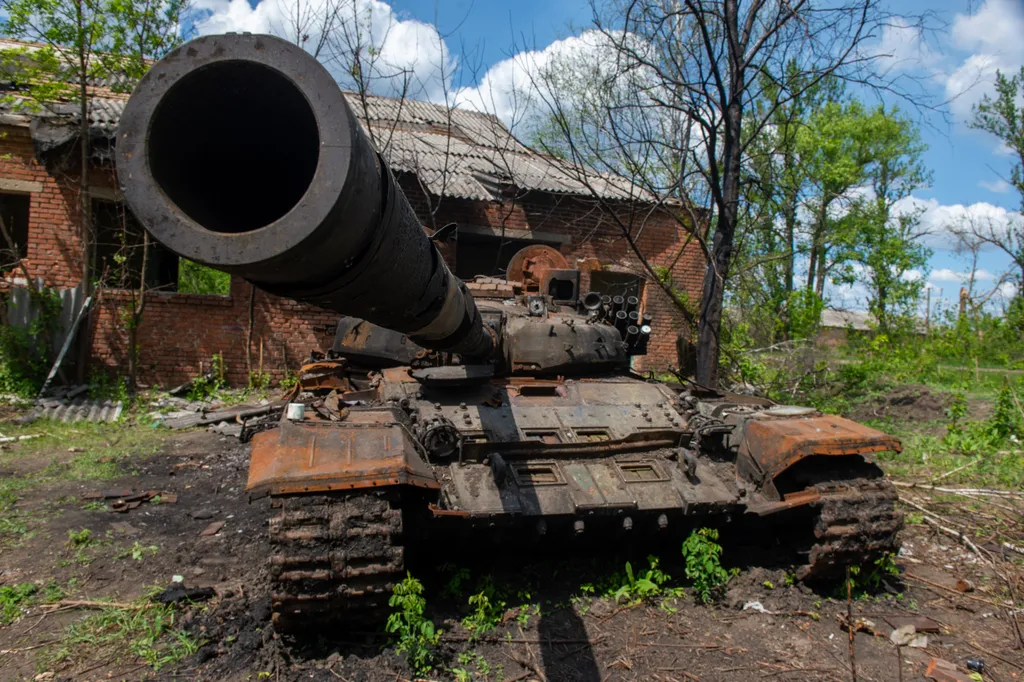 ukrán válság 2022, orosz ukrán háború, ukrajna, tank roncs 