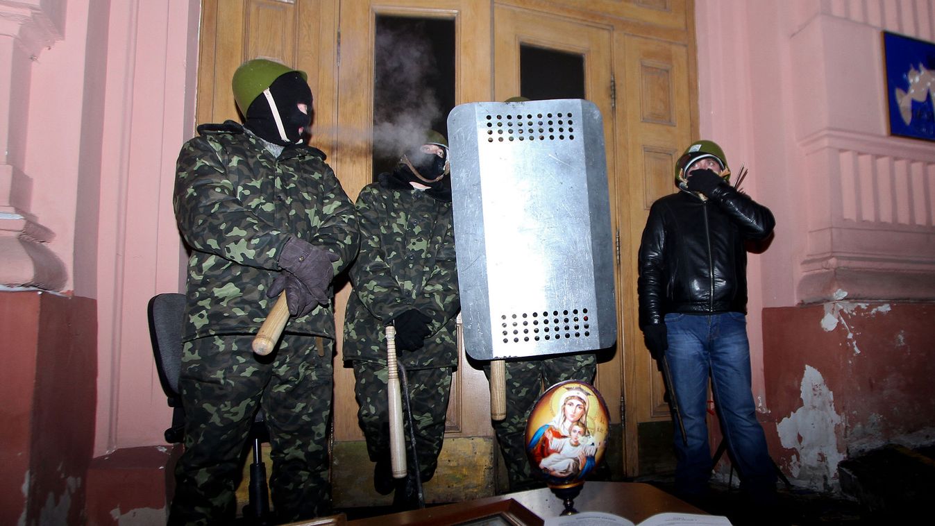 kijev, ukrajna, tüntetés, zavargás, igaszságügyi minisztérium elfoglalása 