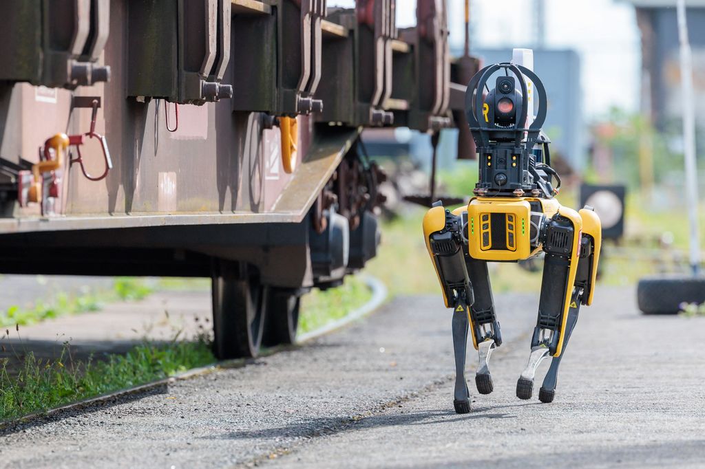 Robot, kutya, AI, MI, mesterséges intelligencia, Németország, vasút, munka, dolgozó 