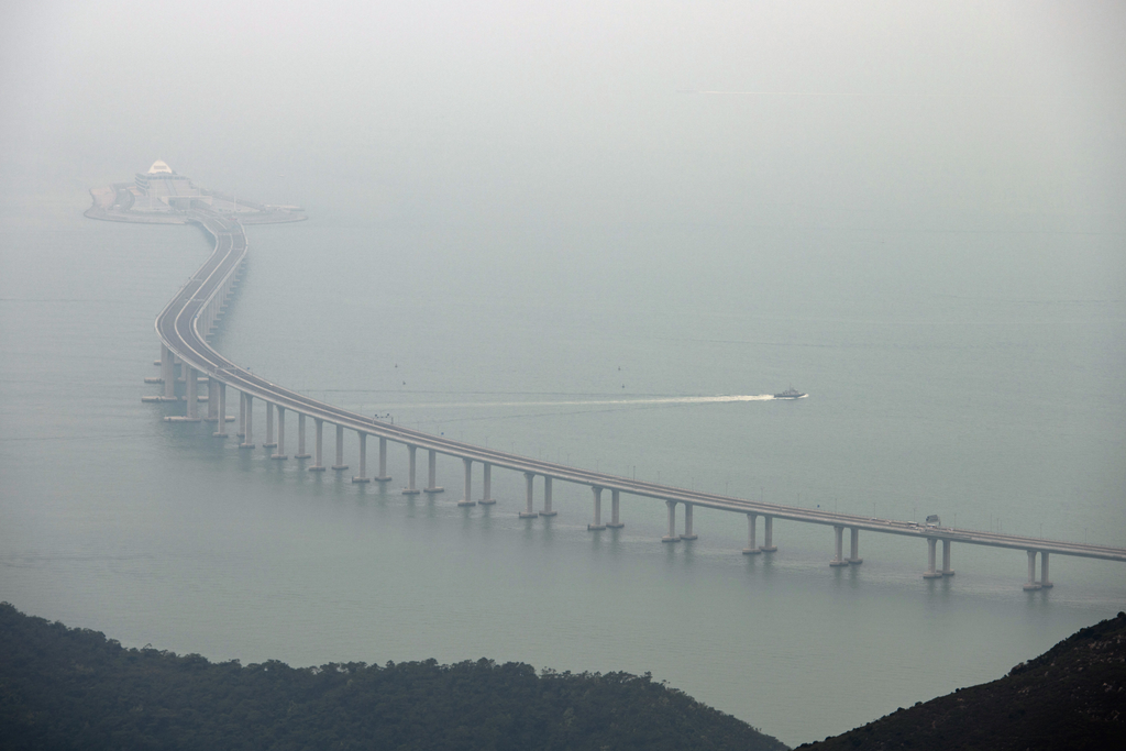 Hongkong-Makaó-Csuhaj híd 