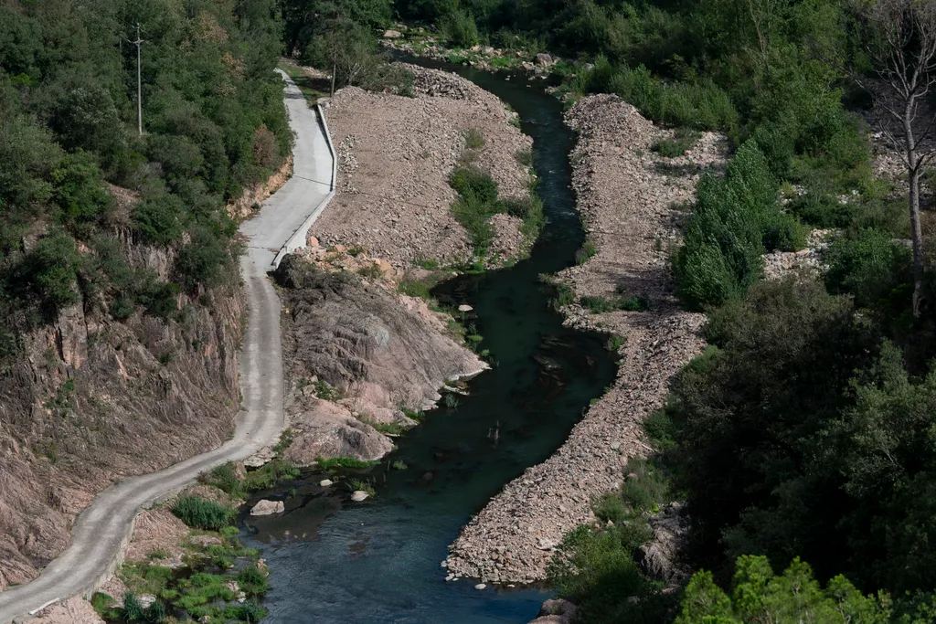 vízben álló templom, drought Horizontal climate rivers weather 