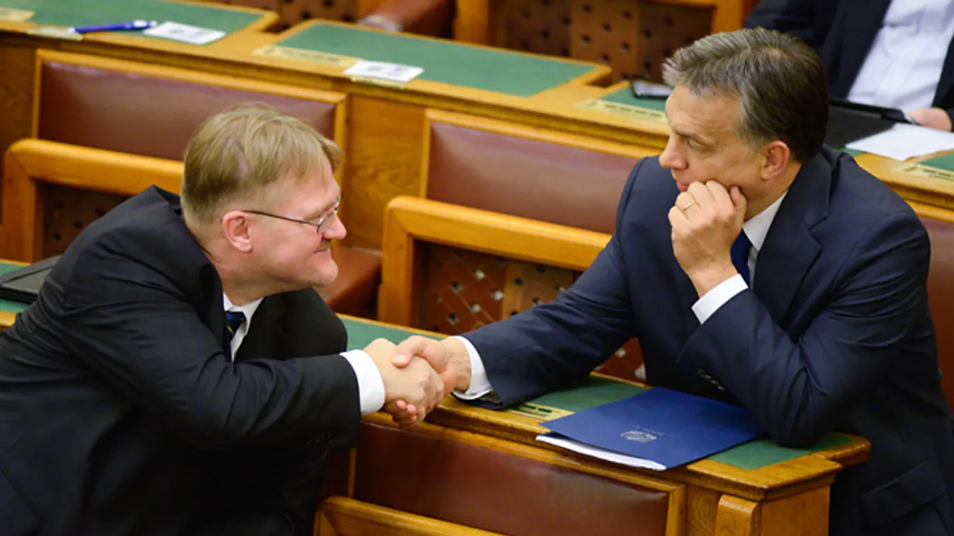 parlament plenáris, Répássy Róbert, Orbán Viktor 