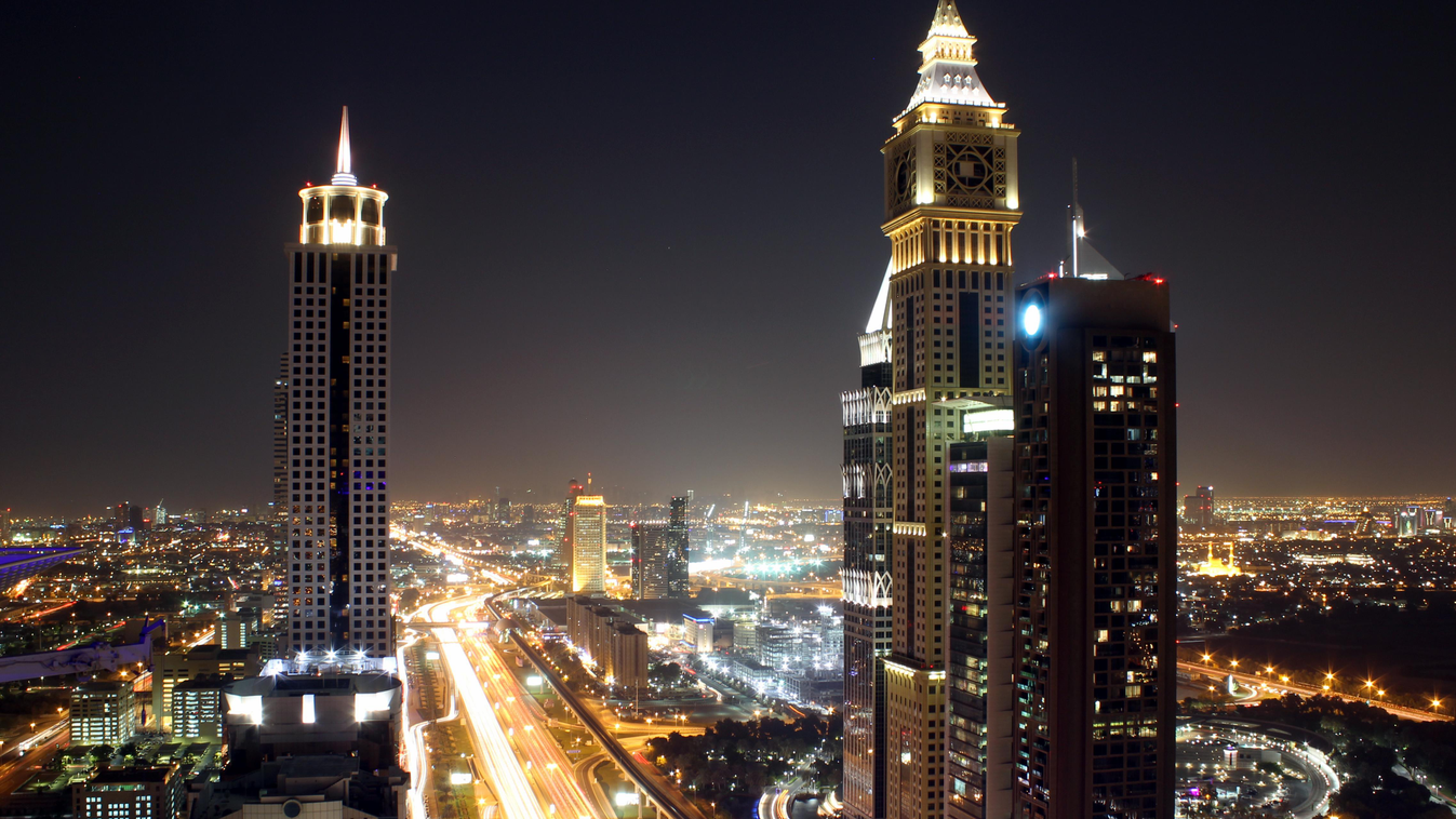 Dubaj kilátás a Four points by Sheraton hotel tetejéről 
