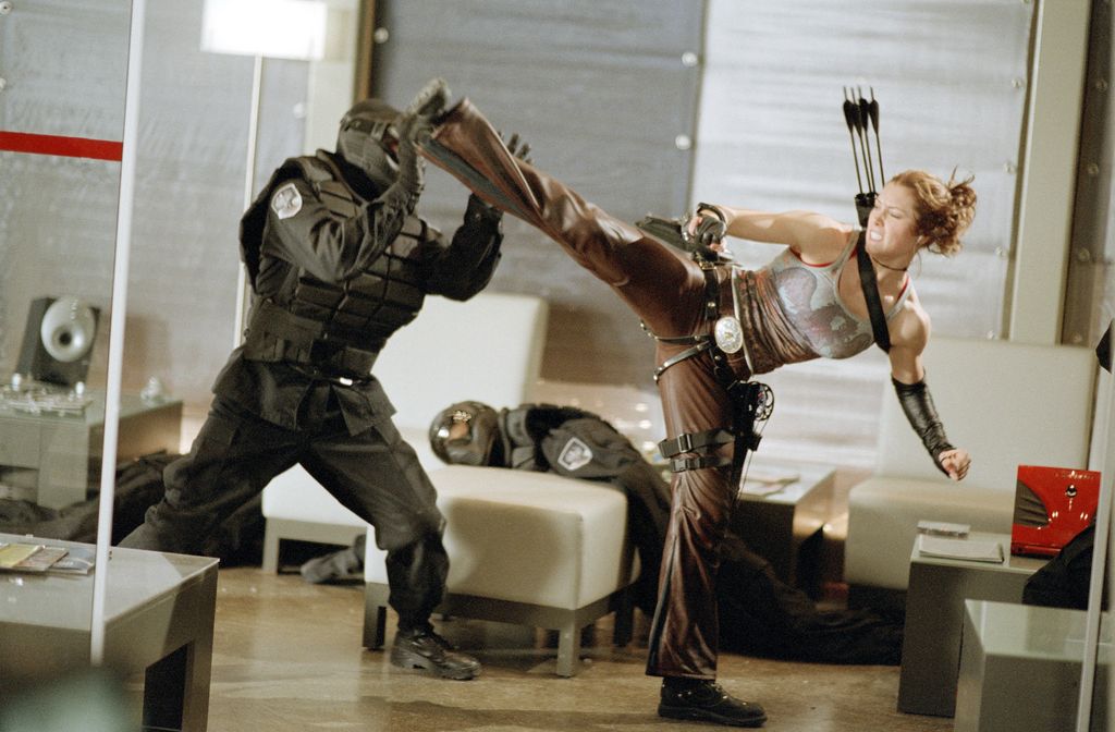 Blade Trinity Cinema USA fantasy to fight warrior Horizontal WOMAN BATTLE MARTIAL ARTS 
