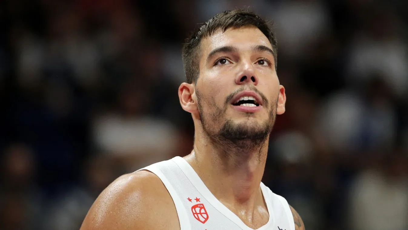 Horizontal EUROPEAN CHAMPIONSHIP HEADSHOT BASKETBALL 