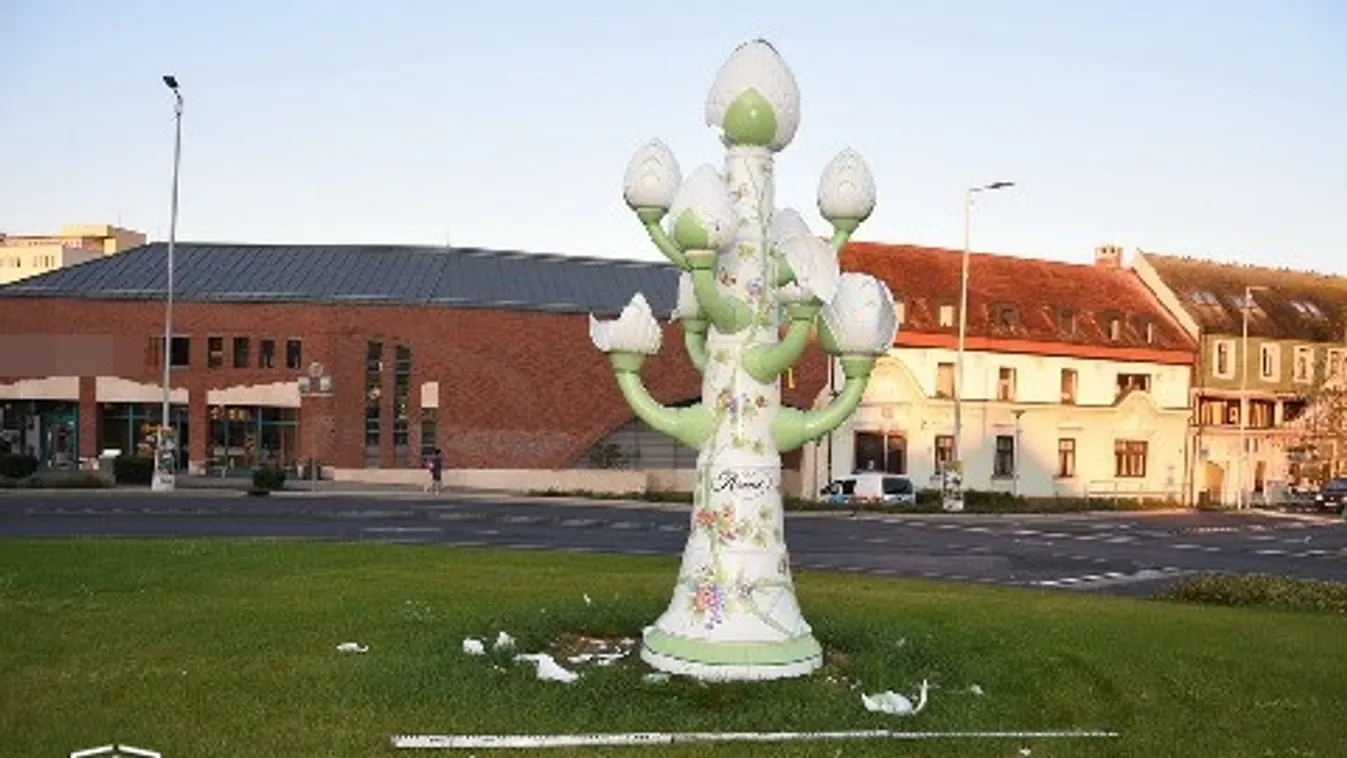 Veszprém, herendi szobor, augusztusban összetörték 