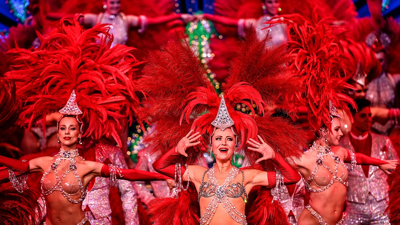 Újra megnyílik Párizs híres burleszkhelye, a Moulin Rouge - galéria 