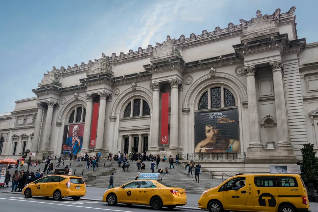 5th america architecture art attraction ave avenue building cab central city cultural destination exhibit exhibition exterior facade famous fifth front landmark largest manhattan met metropolitan midtown museum new nyc outdoors outside park states steps s