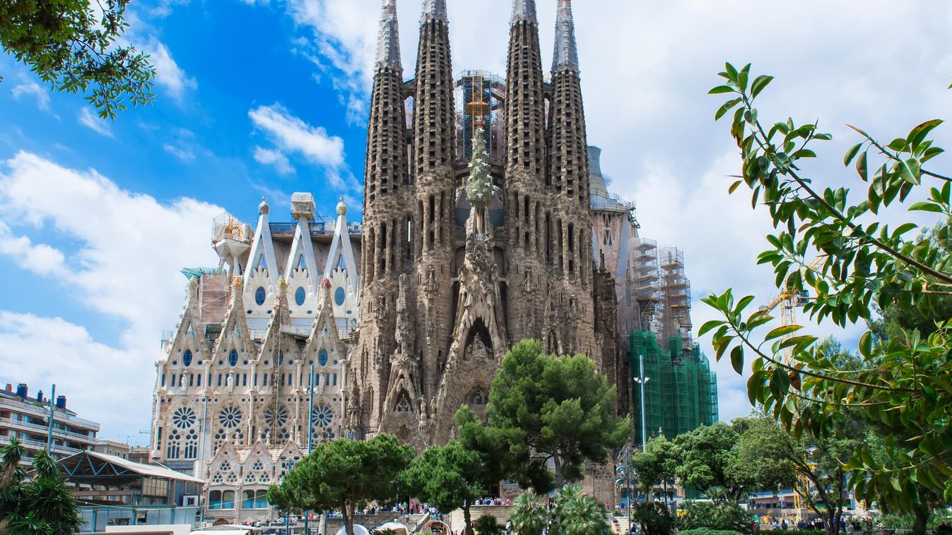 Utazás, A világ legkülönlegesebb templomai
Szent Család-templom, Spanyolország
Sagrada Familia 