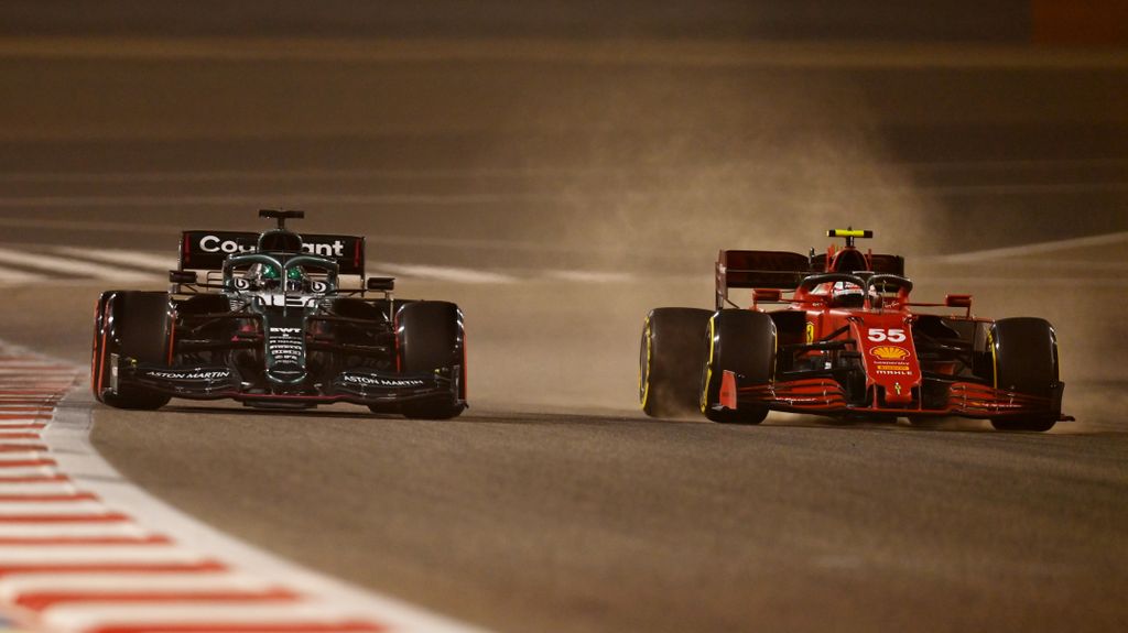 Forma-1, Lance Stroll, Aston Martin, Ferrari, Carlos Sainz, Bahrein teszt 1. nap 