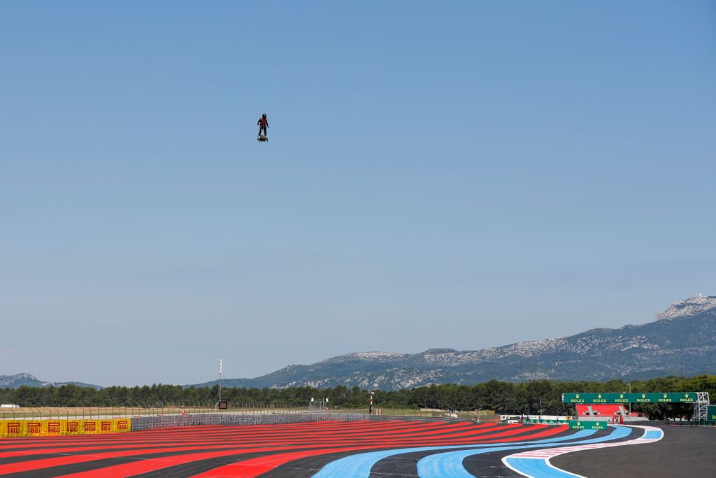 Előkészületek a Forma-1-es Francia Nagydíjra, Circuit Paul Ricard, flyboard zapata 