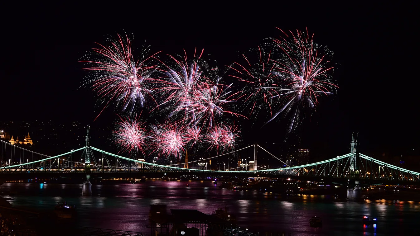 Szabadság híd, tűzijáték, Budapest 