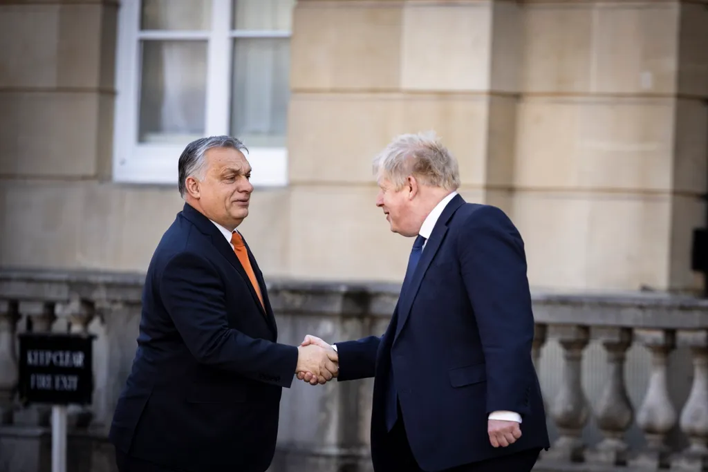 Ukrajnai háború - V4-Egyesült Királyság csúcstalálkozó Londonban 
 ORBÁN Viktor; JOHNSON, Boris 