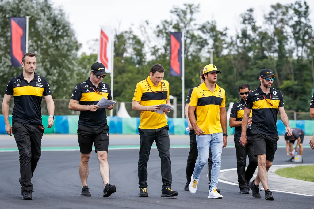 Előkészületek a Forma-1-es Magyar Nagydíjra, Carlos Sainz, Renault Sport Racing 