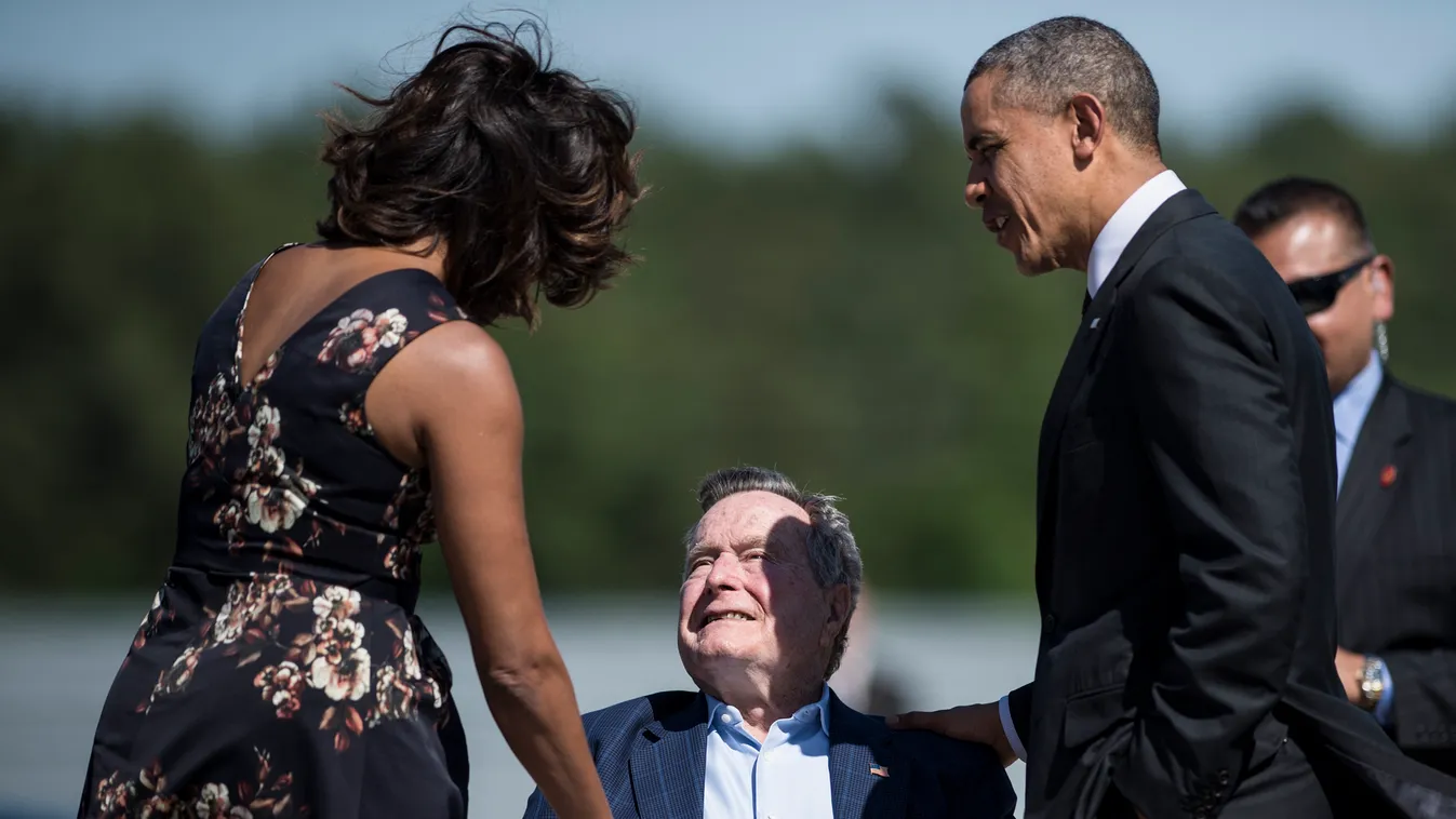 george h.w. bush obama 