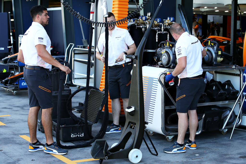 Forma-1, Ausztrál Nagydíj, McLaren Racing szerelők 