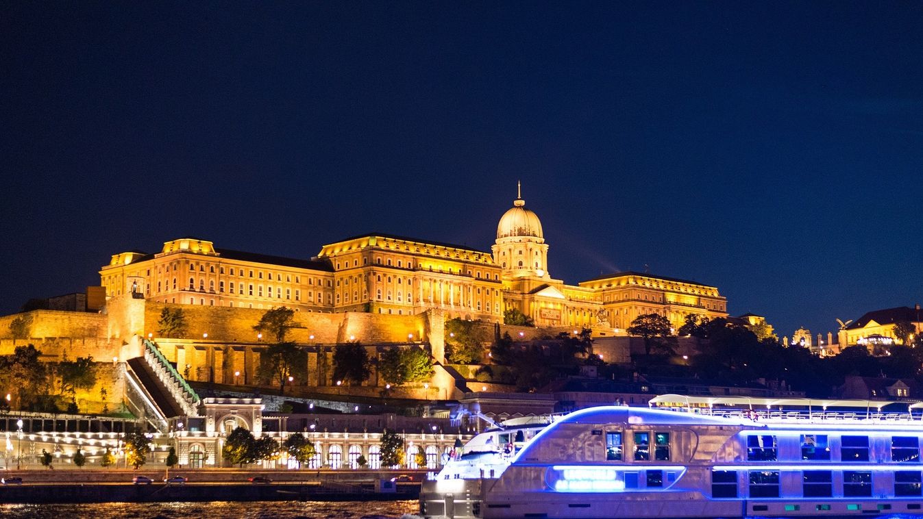 hajó, Duna, Budapest, éjszaka 