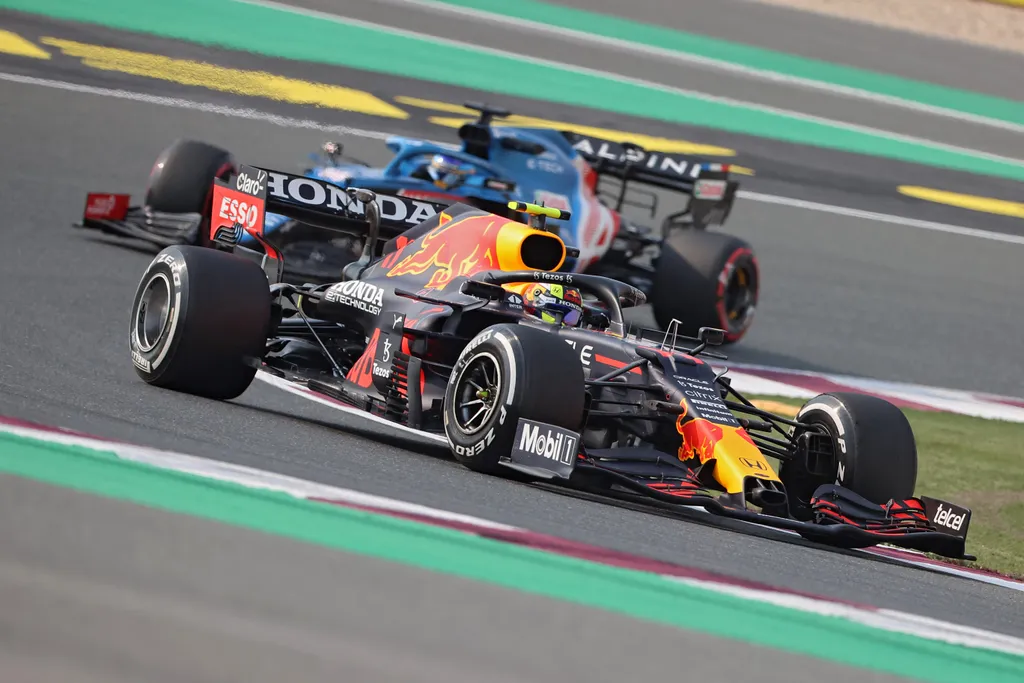 Forma-1, Sergio Pérez, Red Bull, Fernando Alonso, Alpine, Katari Nagydíj 2021, péntek 
