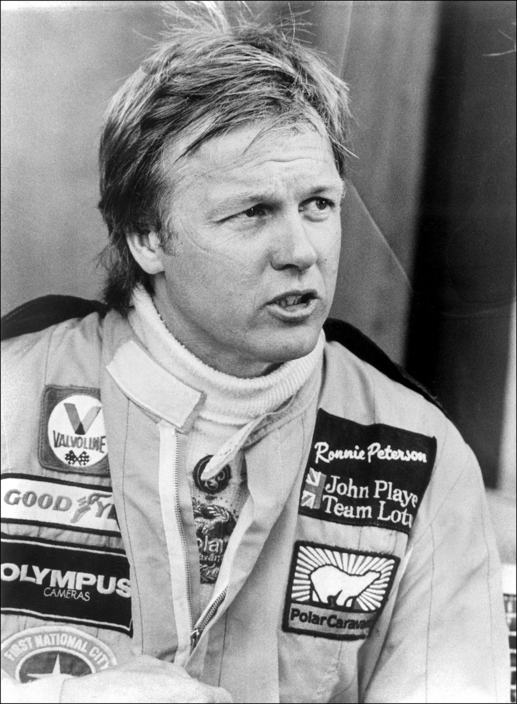 Ronnie Peterson Forma-1 hősi halottai galéria 2021.  Vertical PORTRAIT GRAND PRIX RACING DRIVER F1 