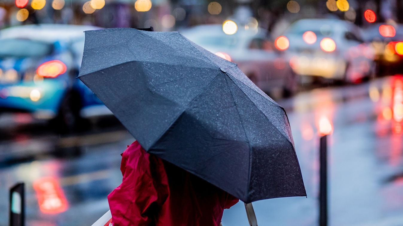 Esős, szeles, időjárás, esernyő, illusztráció,
2023.08.01, Budapest, 