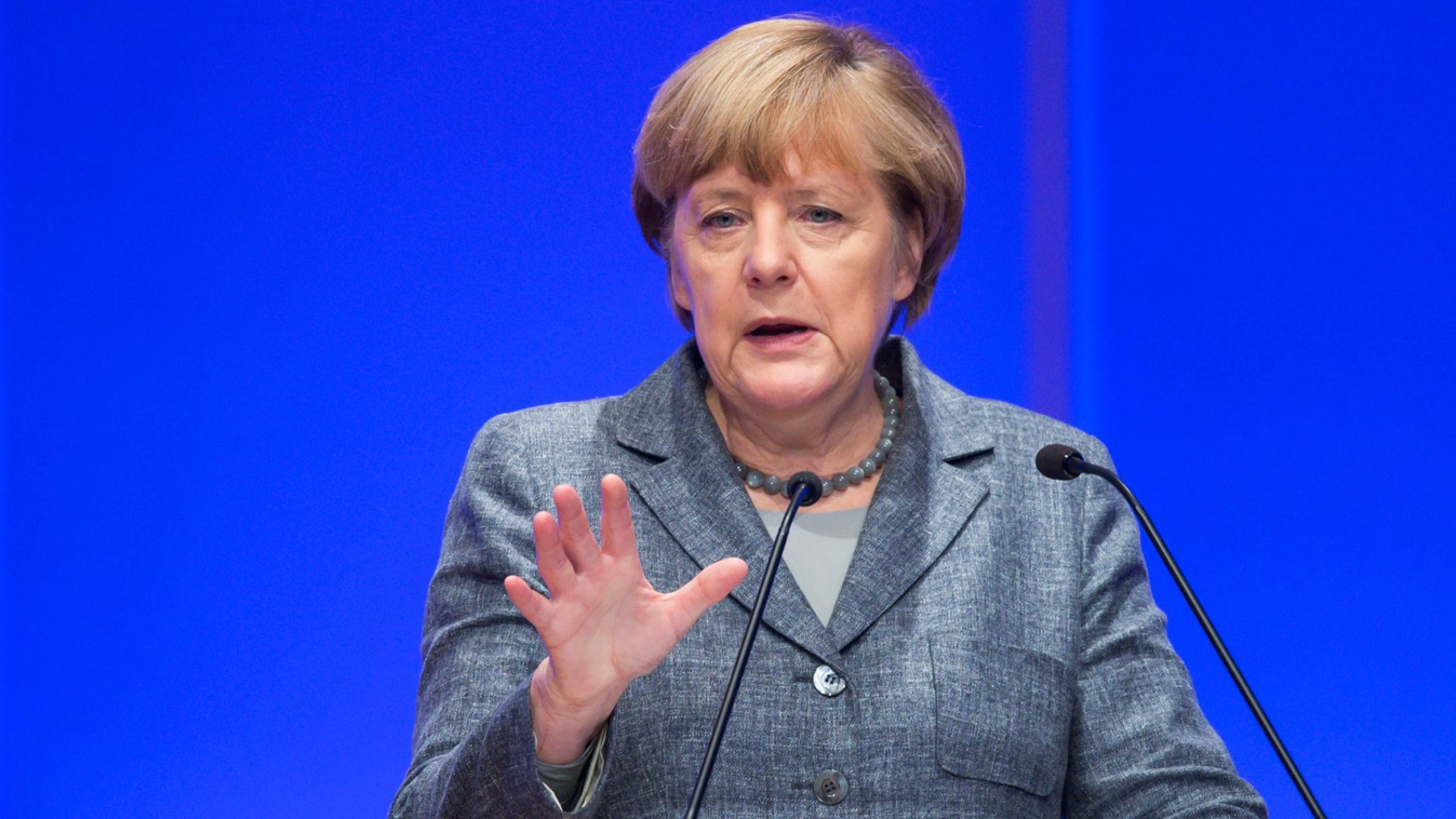 Angela Merkel a német lapkiadók találkozóján 
