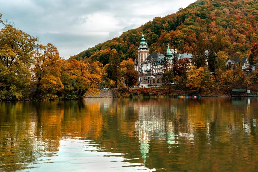 Gyönyörű képeken Magyarország legszebb palotái, kastély, palota, épület, Miskolc, Lillafüred, Hámori tó 