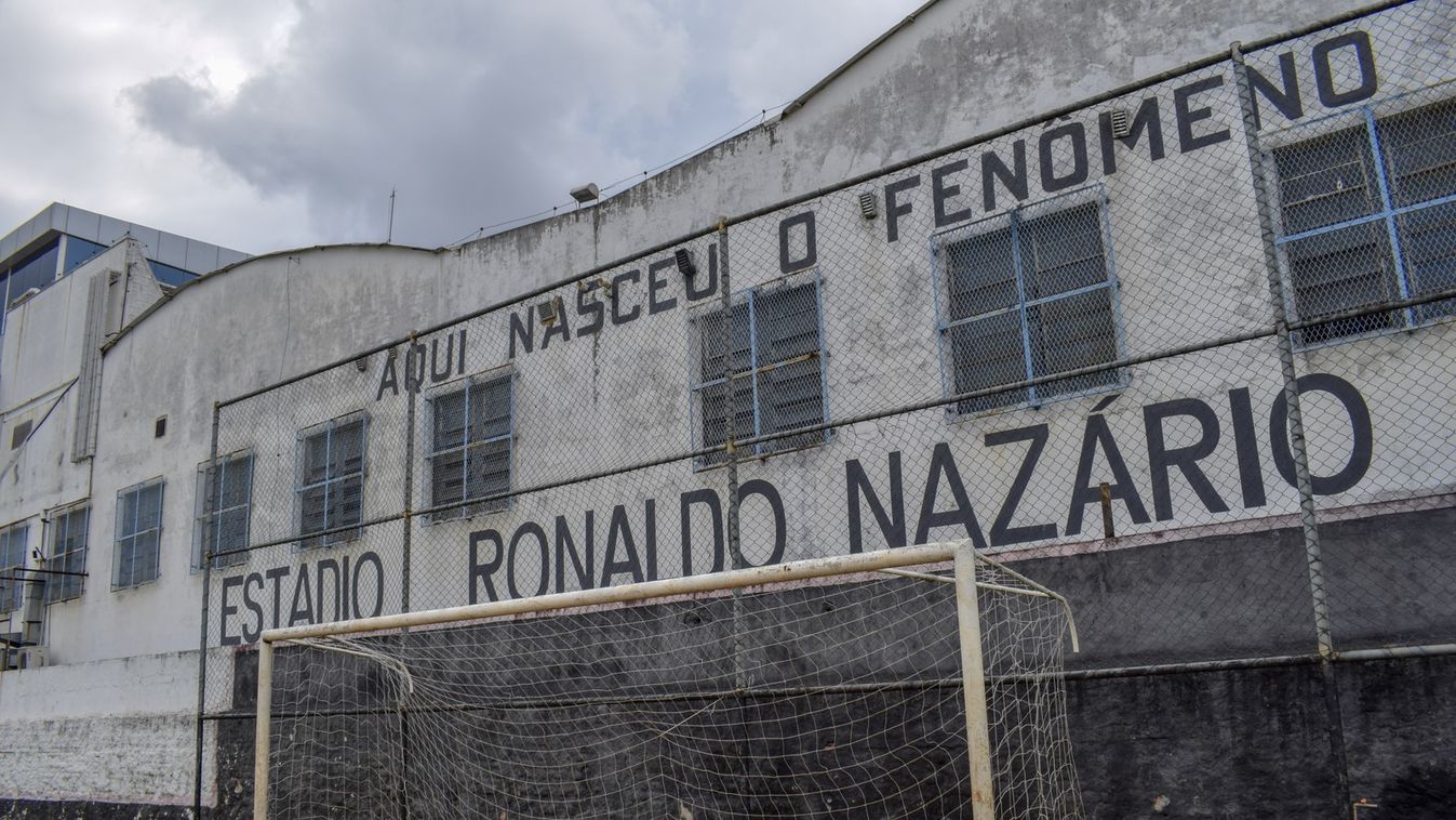 Ronaldo Nazario, stadion, Sao Cristóvao de Futebol e Regatas 