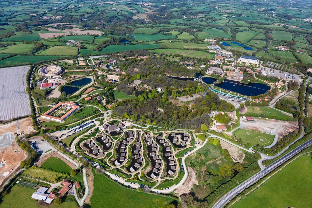 Le Puy du Fou szórakoztatópark Les Epesses 