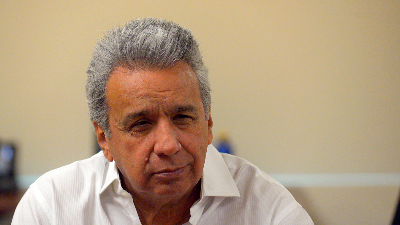 Horizontal Ecuador's President Lenin Moreno meets with members of his government at the headquarters of the Government of the province of Guayas, in Guayaquil, Ecuador on October 8, 2019. - Moreno accused his predecessor and ex-ally Rafael Correa and Vene