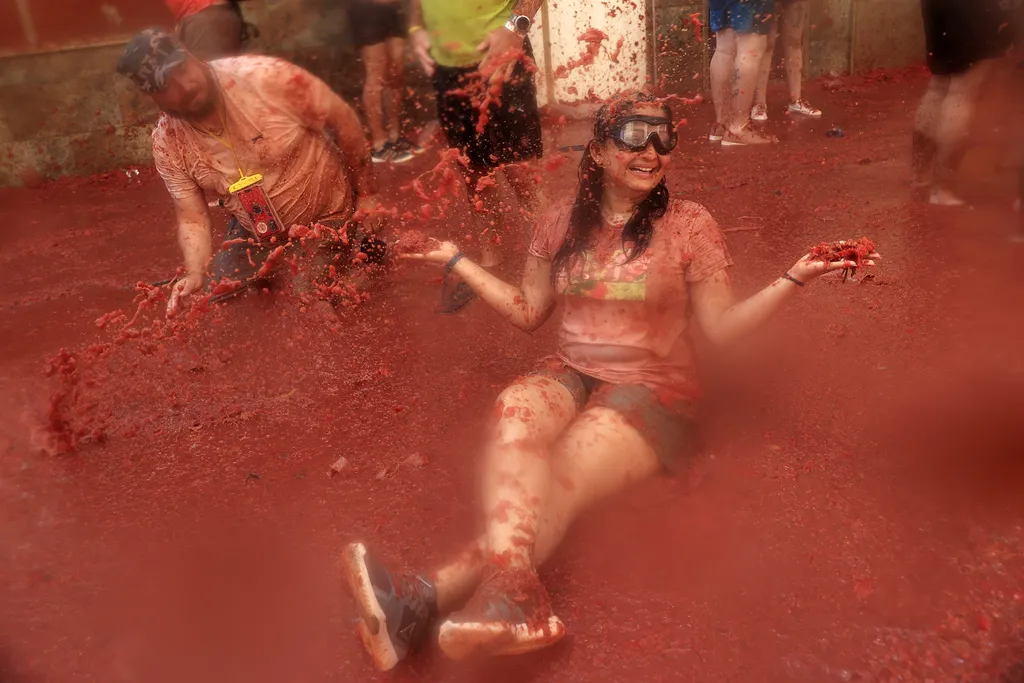 Tomatina, La Tomatina, paradicsom, fesztivál, csata, Paradicsomcsata, rendezvény, őrült, buli, Spanyolország, Bunol 