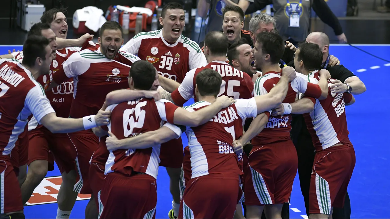 A magyar kézilabda-válogatott öröme a Dánia elleni vb-nyolcaddöntős siker után 