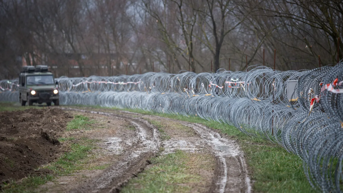 SLOVENIAN POLICE PATROL BORDER FENCE  migration borders EU Schengen ayslum migrants refugees asylum Dublin soldiers military SQUARE FORMAT 